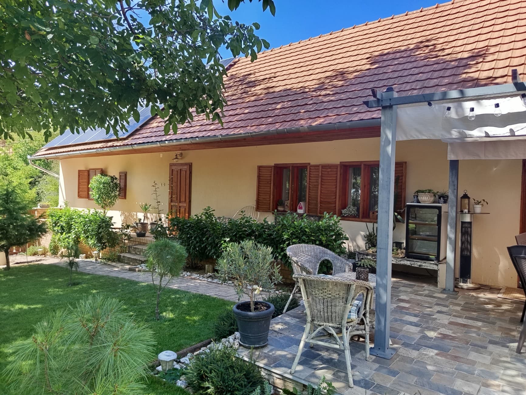 Casă în Apátvarasd, Ungaria – Anunț BixBuz (114)