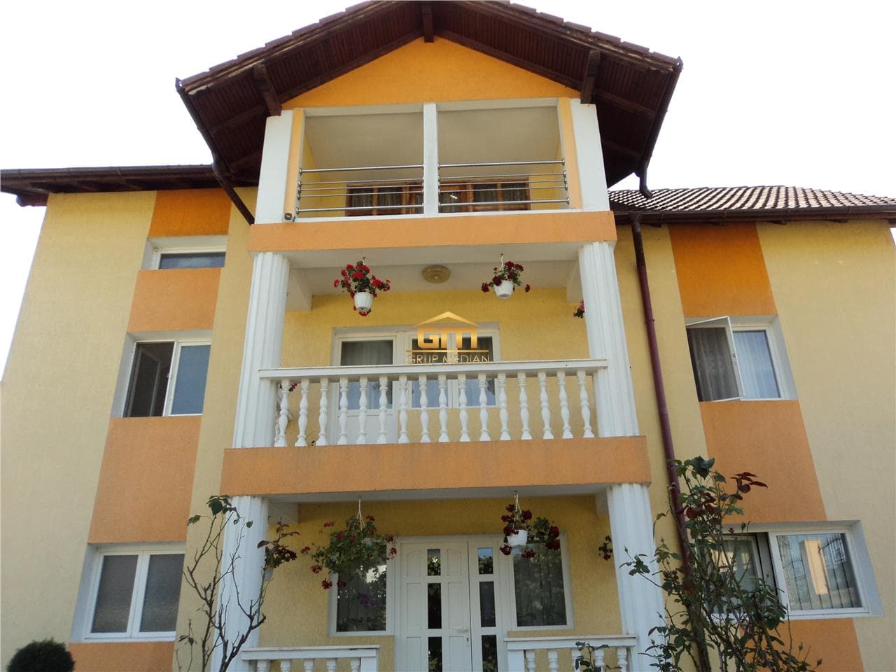 Casă în Bujoreni, România – Anunț BixBuz (104)